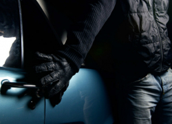 Синюю Lada Priora угнали в Новочеркасске на проспекте Баклановском