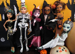 В России предлагают запретить американские игрушки-гробы и кукол-монстров 