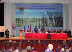 На Большом круге в Новочеркасске казаки решили зарабатывать деньги охранными услугами