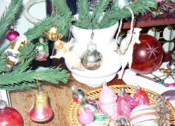 В новочеркасской библиотеке собирают экспонаты для музея елочной игрушки