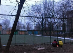 Новочеркасцы отстояли футбольную площадку на улице Фрунзе