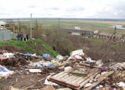 Свалку в Новочеркасске в переулке Володарского устроили сами жители - администрация