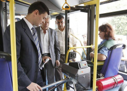 Ростовские чиновники пересядут на маршрутки, а глава города займет очередь в поликлинике за талончиком 