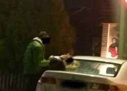 В Новочеркасске случайный прохожий сфотографировал пару, которая занималась сексом возле собора