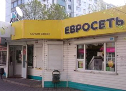 Из салона связи в Новочеркасске украли несколько телефонов и аксессуаров 