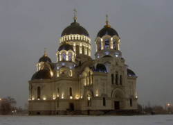 В новочеркасском соборе будет обновлена настенная роспись и отреставрирован нижний храм