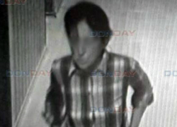 Немолодая «фея огня», под покровом ночи, сжигает чужие автомобили в Новочеркасске 