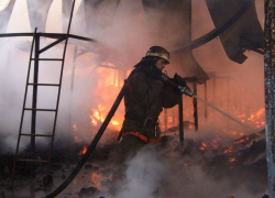 Упавшее на плиту полотенце стало причиной пожара в шестиквартирном доме в Новочеркасске