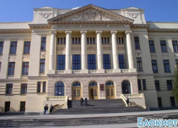 В Новочеркасске начальник факультета ЮРГТУ незаконно раздавал студентам звания лейтенанта
