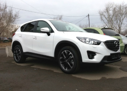 Кроссовер Mazda CX-5 с поцарапанным бампером угнали в Новочеркасске