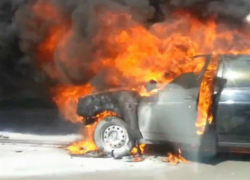 Разгоревшееся пламя уничтожило «Приору» под Новочеркасском