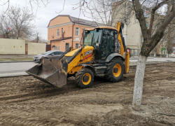 Власти Новочеркасска пообещали ликвидировать проблему огромных луж на проспекте Ермака