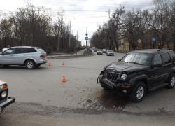 В Новочеркасске произошло ДТП с участием джипа «Черокки» и «Шевроле Авео»