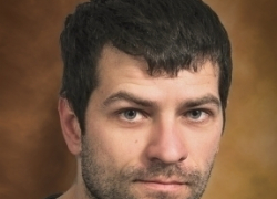 Новочеркасец вынес из горящей квартиры четырех человек