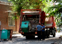 Новочеркасские власти противозаконно подняли цену за вывоз ТБО