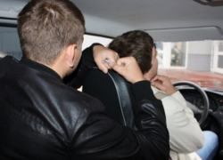 Новочеркасский студент со своим приятелем пытался задушить и ограбить жителя Краснодара