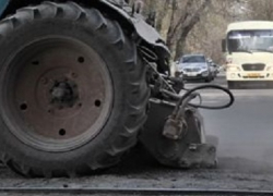 Возле НПИ дорожники переделывают свою же прошлогоднюю работу