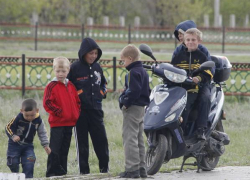 У не имеющих водительских прав подростков с 15 ноября будут отбирать мопеды