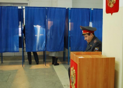 Выборы-2016: военнослужащих заставили голосовать по военным билетам в Новочеркасске