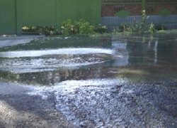 В Новочеркасске из-за прорыва водопроводной трубы без воды остались жители центральных улиц