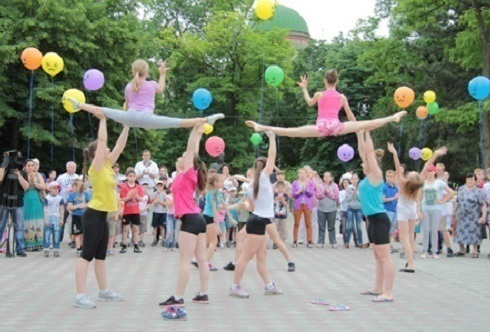 В Новочеркасске для детей приготовили множество мероприятий и сюрпризов