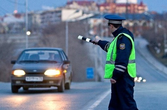 В Новочеркасске ловят нетрезвых водителей и автомобили с грязными номерами