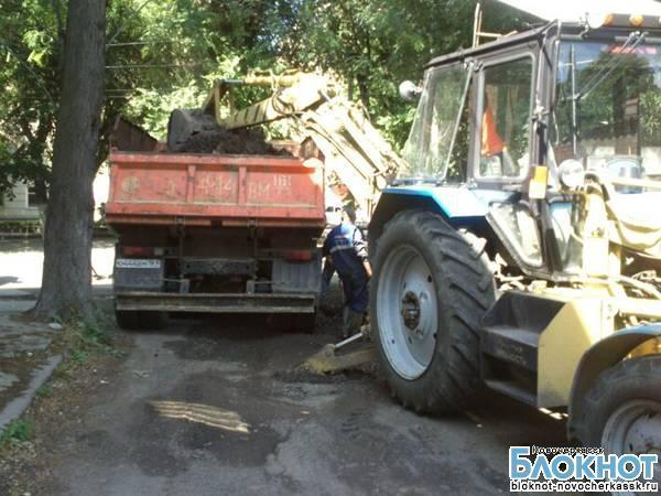 В Новочеркасске жители пятиэтажки добились ремонта водопроводной трубы