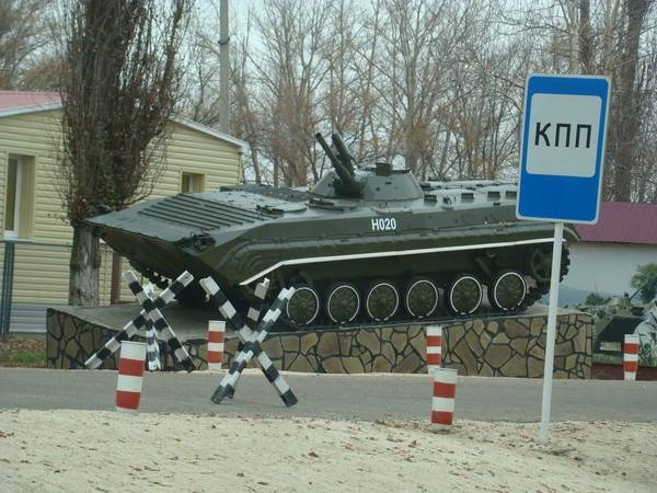 В Новочеркасске уже полчаса отчетливо слышна артиллерийская канонада