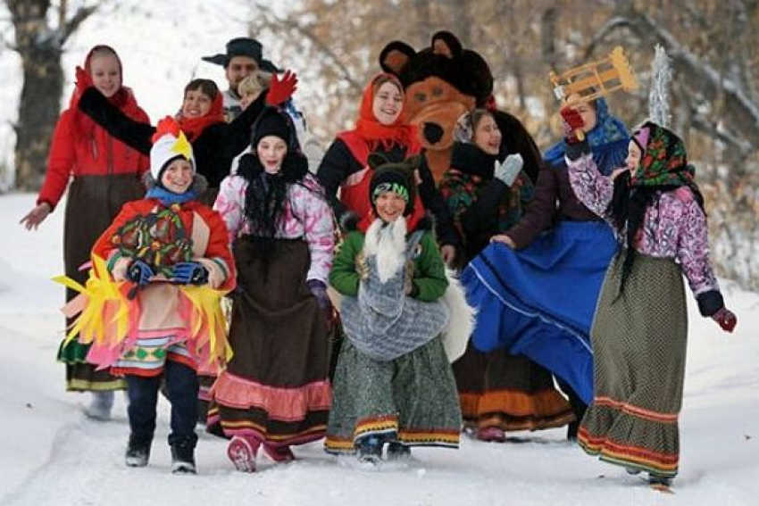 Больше подарков и никаких азартных игр: в Новочеркасске начались святочные дни