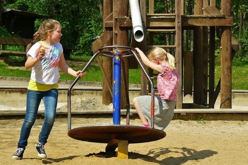 В Новочеркасске установят новые детские площадки
