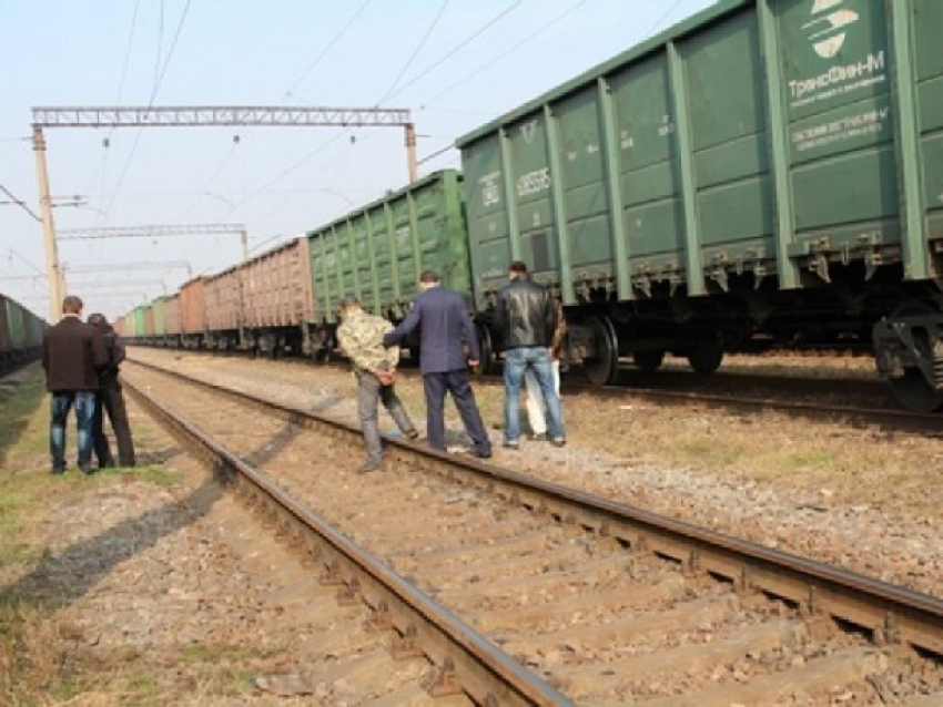 Шесть центнеров руды украли из грузового поезда на станции Новочеркасск