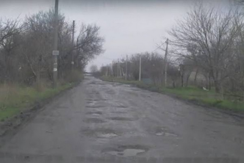В Новочеркасске планируют отремонтировать дорогу на улице Таганской