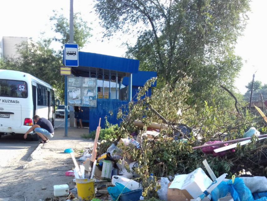 «Пыль до небес и мусорные завалы», – жители улицы Украинской Новочеркасска устали от бездействия коммунальщиков
