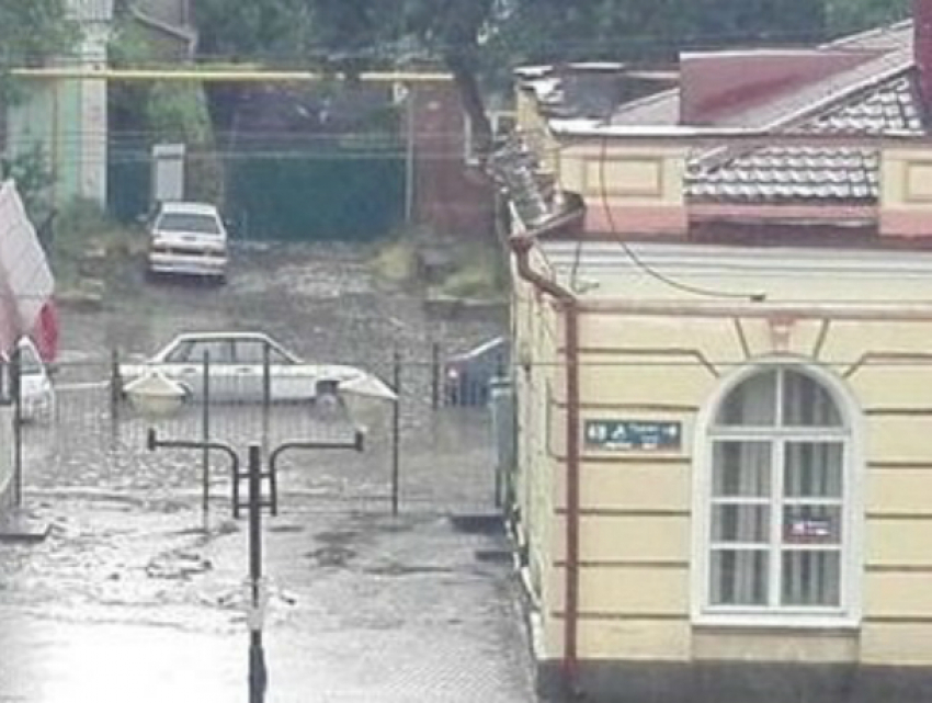 Новочеркасский потоп: ливень едва не превратил город в «маленькую Венецию»