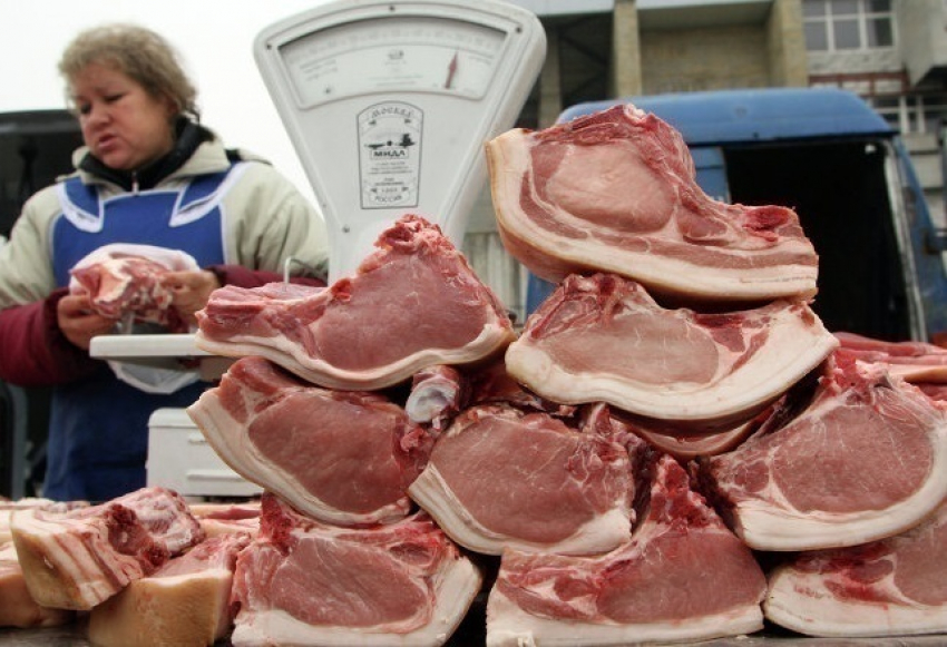 В Новочеркасске подешевело мясо кур и свинина - отдел потребительского рынка