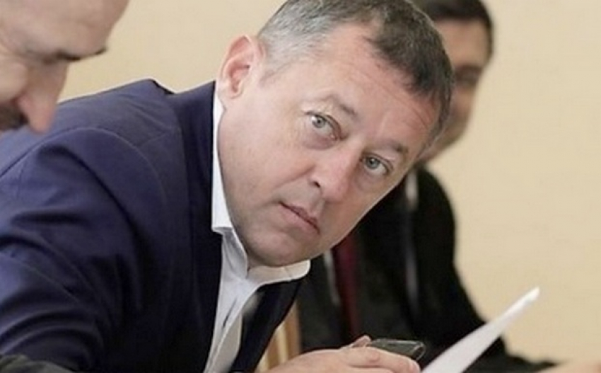 СМИ: глава гордумы Новочеркасска ушел на карантин вместе с семьей