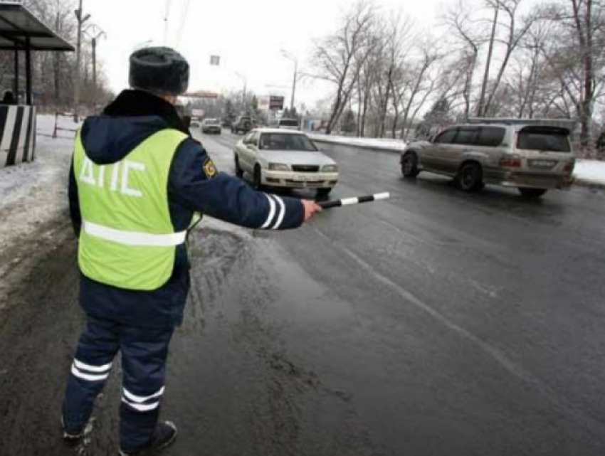 140 нарушителей ПДД за неделю выявили сотрудники ГИБДД  в Новочеркасске