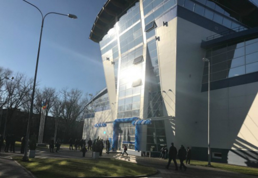 Спортивно-оздоровительный комплекс с бассейном открылся в Новочеркасске