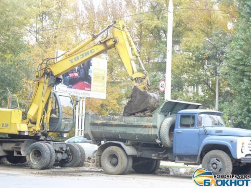 Авария на магистральном трубопроводе лишила третью часть Первомайского района Новочеркасска питьевой воды