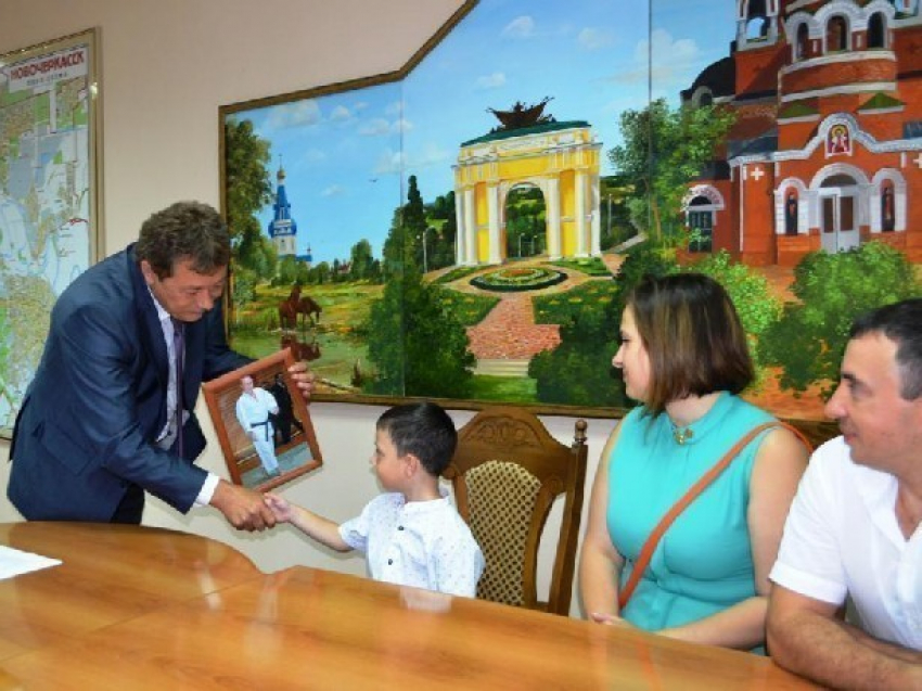 Владимир Путин сделал сюрприз пятилетнему Артему из Новочеркасска