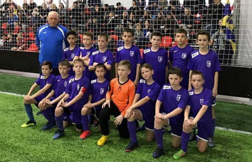 Футболисты спортшколы № 2 лидируют в детском первенстве Новочеркасска  