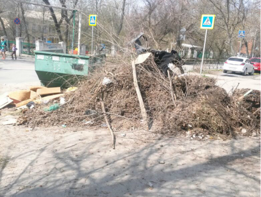 Огромные мусорные кучи растут как грибы в Новочеркасске