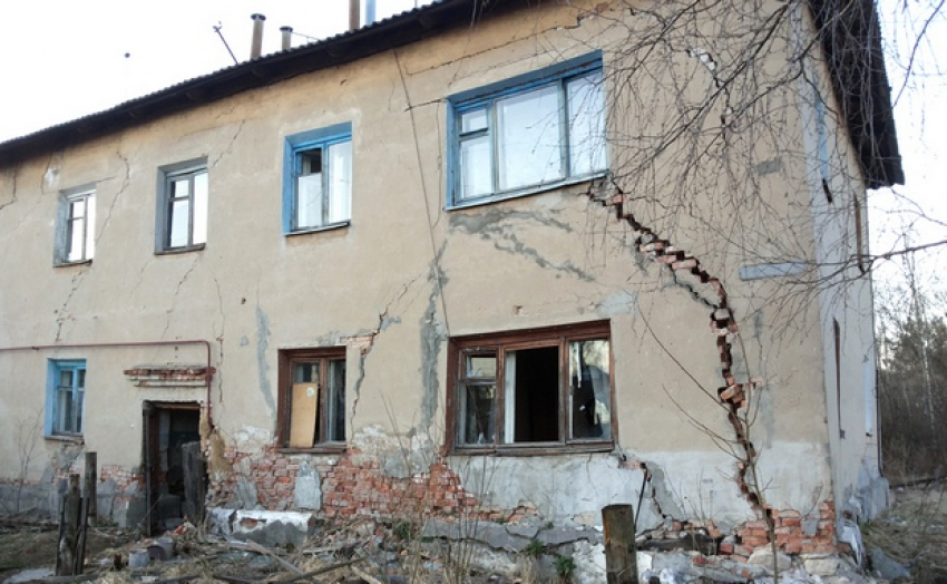 В Новочеркасске четыре семьи переедут в новое жилье из аварийного