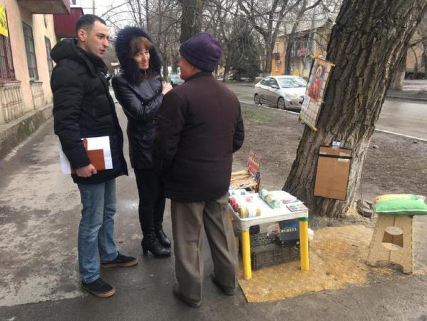В Новочеркасске пенсионерам-«нелегалам» запретили торговать на улице