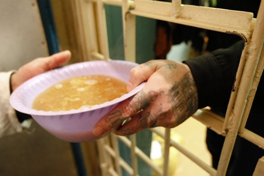 В Новочеркасске за два месяца полиция планирует задержать и накормить 1139 человек