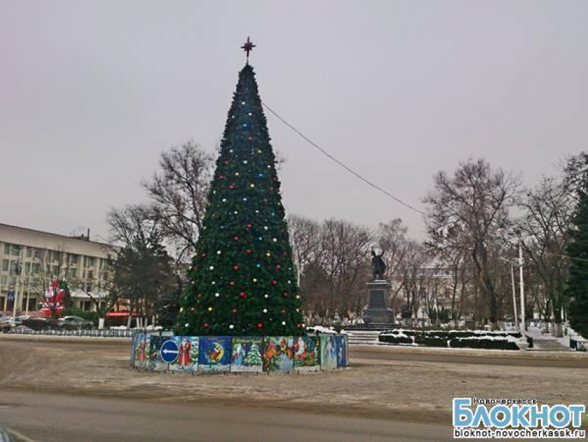 На официальном открытии городской новогодней елки новочеркасцев встретит целая группа Дедов Морозов