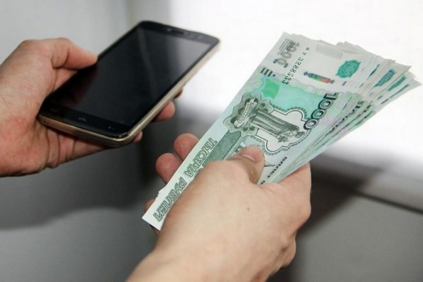 Новочеркасский «казанова» украл у своей девушки деньги и телефон 
