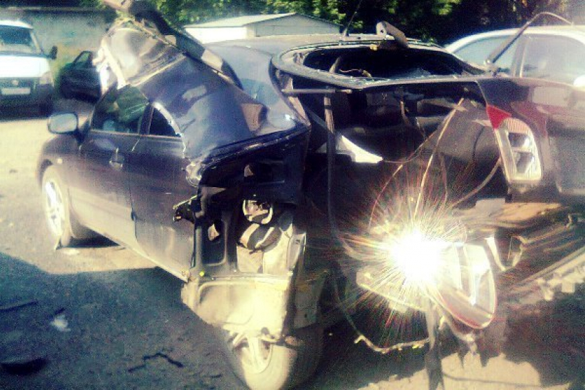 Взрыв автомобиля прогремел на платной стоянке в Новочеркасске