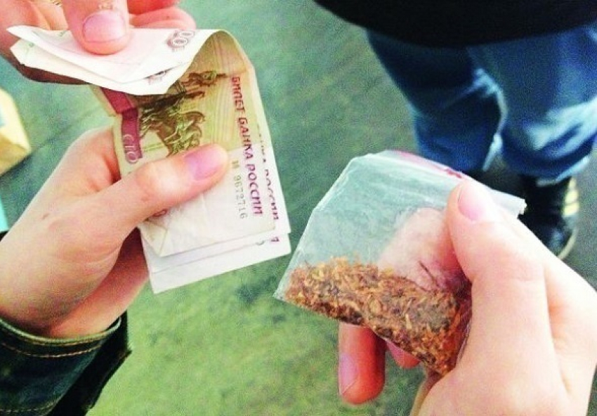 В Новочеркасске многодетные наркоманы торговали спайсом