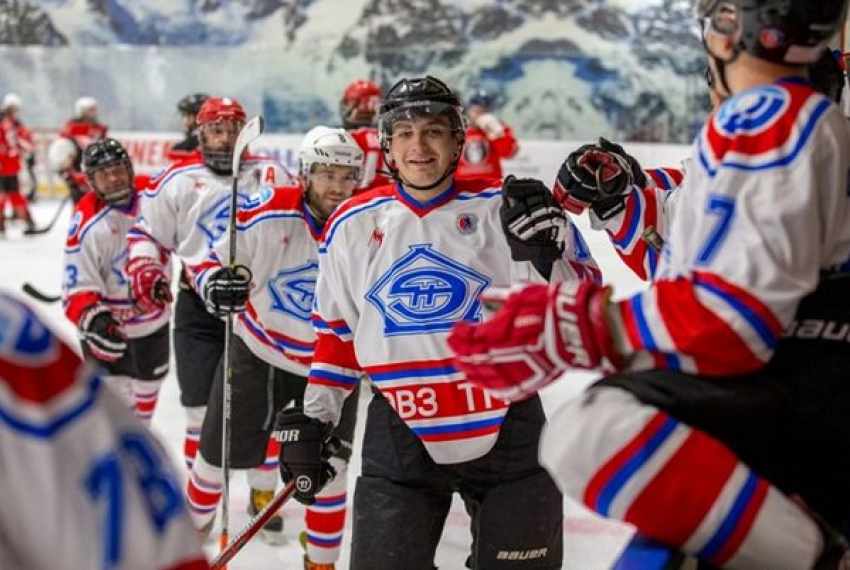 Хоккеисты из Новочеркасска обыграли соперников в финальных играх НХЛ